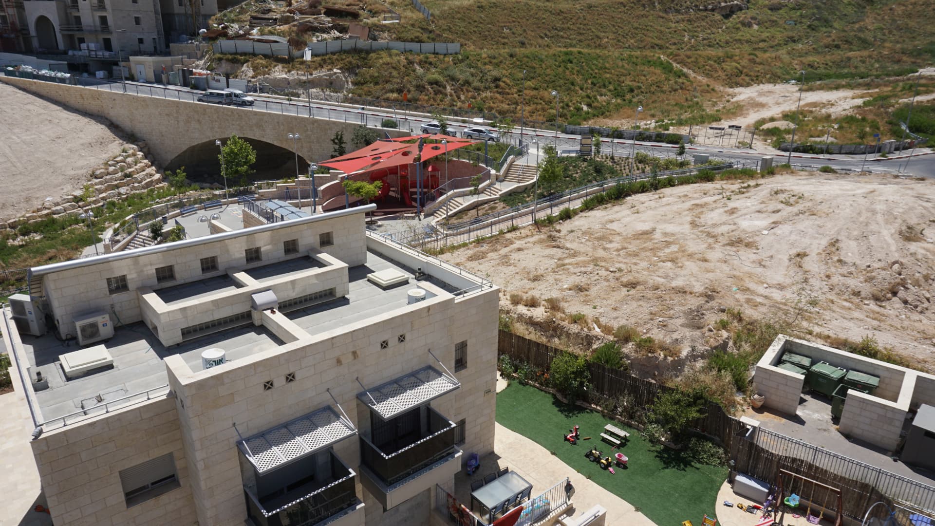 תלפיות מזרח — גשר ופיתוח לבוני התיכון — 2