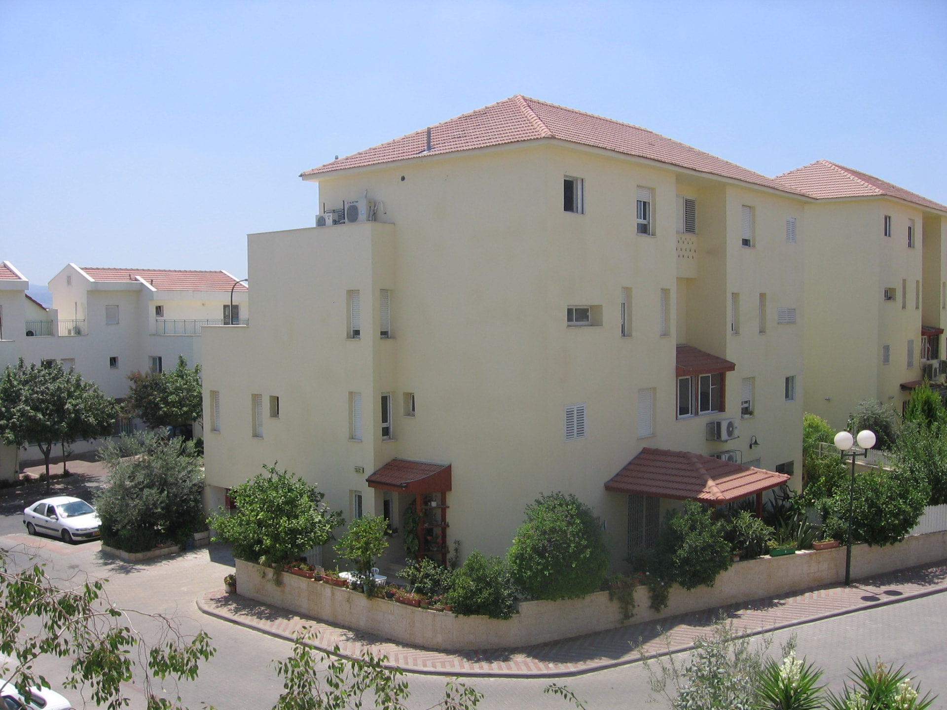 איילת השחר — מודיעין — 8